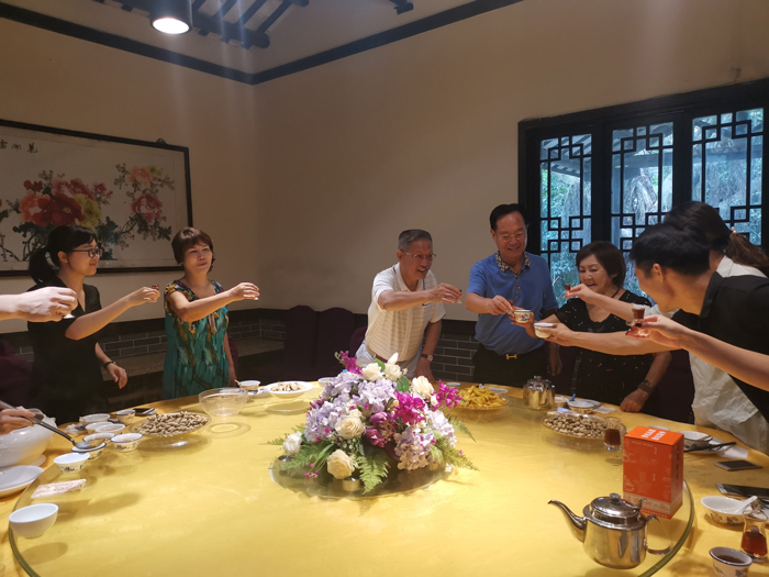 【賽思達烤箱】酒協一行訪農莊，把盞言歡敘佳情